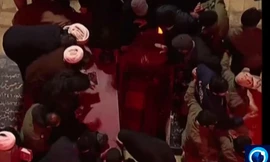 Lễ hạ huyệt tướng Iran Soleimani ở 'nghĩa trang liệt sĩ' Kerman