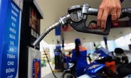 Giá xăng có thể tăng nhẹ vào ngày mai 13/7