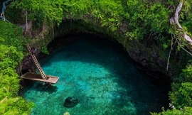 Hồ bơi tự nhiên đẹp nhất thế giới cho du khách ưa khám phá