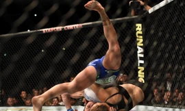 ‘Nữ hoàng UFC’ thắng trận chỉ sau 14 giây giao đấu