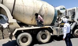 18 người trốn trong xe bồn để di chuyển lúc phong tỏa ở Ấn Độ