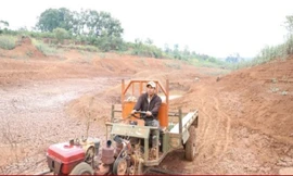 Hồ thủy lợi ở Đắk Lắk cạn trơ đáy do hạn hán kéo dài