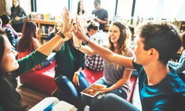 Trước khoản đền bù quá lớn, Mỹ hủy kế hoạch trục xuất 1 triệu SV quốc tế vì học online