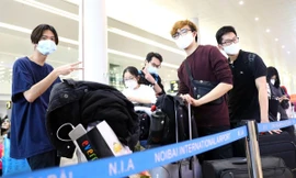 Hậu COVID-19, du học sinh đồng loạt chuyển về học trong nước