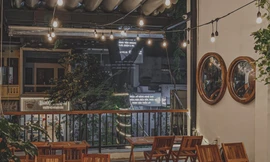 Hẹn hò cuối tuần: Café dành cho fangirl Hà Anh Tuấn hay café rooftop ngắm mây trời?