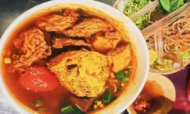 Thực đơn ăn sáng, ăn xế phủ phê: Bánh ướt, bánh cuốn ngon-bổ-rẻ và bún riêu đầy ắp topping