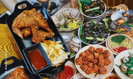 Hẹn hò Sài Gòn: Cơm gà phi lê và ốc Bắc ấm bụng trong ngày Sài Gòn mưa gió