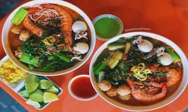 Hẹn hò Sài Gòn: Cơm và bún ngon thế này, không ăn hơi uổng đó bạn!