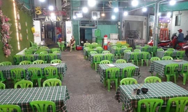 Quán nhậu khu sầm uất nhất TPHCM cắn răng trả mặt bằng giữa 'mùa liên hoan'