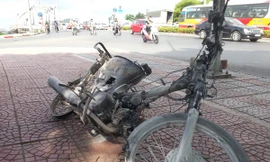 Chiếc xe Dream cháy trơ khung