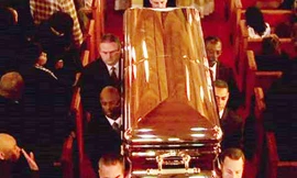 Nước mắt và âm nhạc trong lễ tang Whitney Houston