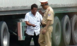 Muốn chụp ảnh CSGT phải ...xin phép?