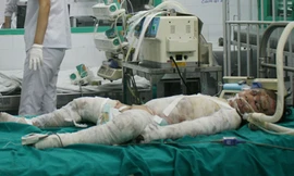 Ông nội thiêu sống cháu và gia đình