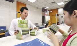 Sacombank bất ngờ báo lãi 