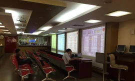 Chứng khoán bán tháo để ăn Tết hay... 'hoảng loạn'?