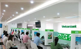 Ngày 10/1, Vietcombank đã trở thành ngân hàng đầu tiên giảm lãi suất, Vietibank cũng vừa quyết định hạ lãi suất các kỳ hạn cho DN. 