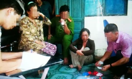 Bắt người phụ nữ ve chai 'nhặt' được vàng tiền tỷ