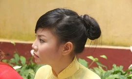 "Tú bà" 9x xinh đẹp hé lộ thu nhập "khủng"