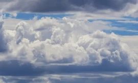 Vi nhựa xâm nhập vào mây làm xáo trộn thời tiết