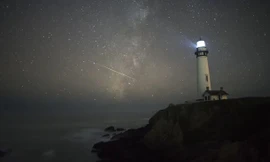 Sắp nhìn thấy 'sao băng' từ sao chổi Halley 