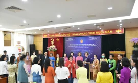 Chia sẻ phương pháp dạy tiếng Việt cho trẻ em ở nước ngoài