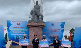 Lãnh đạo Tỉnh uỷ và UBND tỉnh Khánh Hoà trao tặng công trình nhà thiếu nhi cho 3 đảo của quần đảo Trường Sa