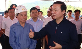Phó Thủ tướng 'thúc' tiến độ cao tốc Bắc - Nam qua 4 tỉnh miền Trung