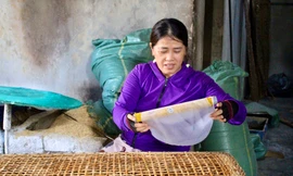 Làng bánh tráng hơn trăm tuổi ở Khánh Hòa