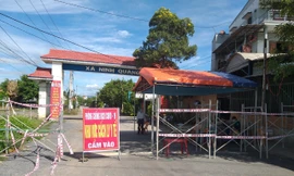 Một chốt kiểm soát dịch bệnh ở thị xã Ninh Hoà. Ảnh L.H