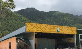 Nha Trang cưỡng chế loạt cửa hàng xây trái phép đón khách Trung Quốc từ ngày 22/4