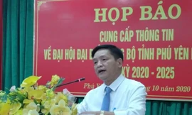 Ai là người điều hành UBND tỉnh Phú Yên sau khi miễn nhiệm Chủ tịch?