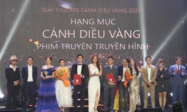 'Thương ngày nắng về' và '11 tháng 5 ngày' cùng thắng giải Cánh diều vàng