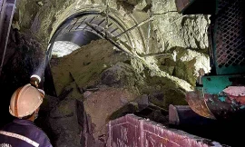 Hầm đường sắt Bắc - Nam qua Phú Yên sạt lở khi công nhân đang gia cố 