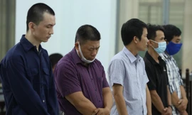 Các bị cáo tại phiên toà sơ thẩm. Ảnh L.H