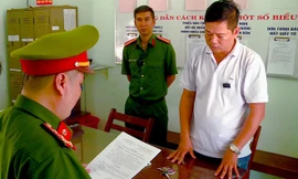 Nguyên giảng viên trường Sĩ quan Không quân bị bắt vì lừa đảo chạy việc