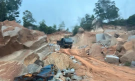 Công an, chính quyền cùng vào cuộc vụ khai thác đất, đá 'lậu' dọc tuyến cao tốc ở Khánh Hoà 