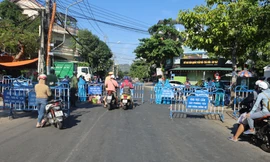 Khánh Hoà phong toả khu vực đường phố Nha Trang có ca mắc COVID - 19. Ảnh LỮ HỒ.