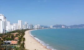 Ana Mandara chắn ngang khoảng 400m mặt biển Nha Trang