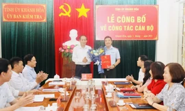 Trao quyết định của Ban Bí thư Trung ương Đảng về nhân sự tại tỉnh Khánh Hòa