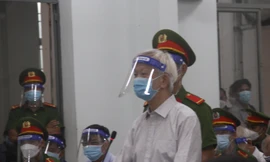 Cựu Chủ tịch UBND tỉnh Khánh Hoà Nguyễn Chiến Thắng tại toà. Ảnh CÔNG HOAN