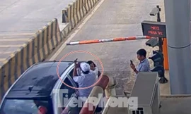 Bắt tạm giam 2 đối tượng đánh nhân viên Trạm BOT Ninh Xuân nhập viện