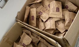 “Cỏ Mỹ” trong gói giấy được in tên “Sâm Hàn Quốc”. Ảnh CTV