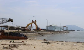 Cầu cảng quá cao, dân lo ngại không neo đậu được tàu thuyền