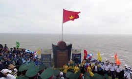 Phú Yên tổ chức lễ chào cờ đón năm mới tại danh thắng Mũi Điện