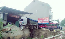 Hiện trường vụ tai nạn. Ảnh: otofun.