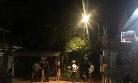 Phát hiện người đàn ông chết trong tư thế treo cổ trong đêm