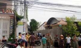 Hiện trường được phong tỏa để khám nghiệm tử thi