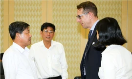 Sự kiện Horasis bắt đầu với những phiên đối thoại song phương