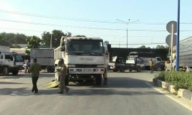 Xe ben tông chết người đàn ông giữa ngã tư 