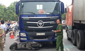 Bé sơ sinh văng khỏi bụng mẹ sau tai nạn đã tử vong